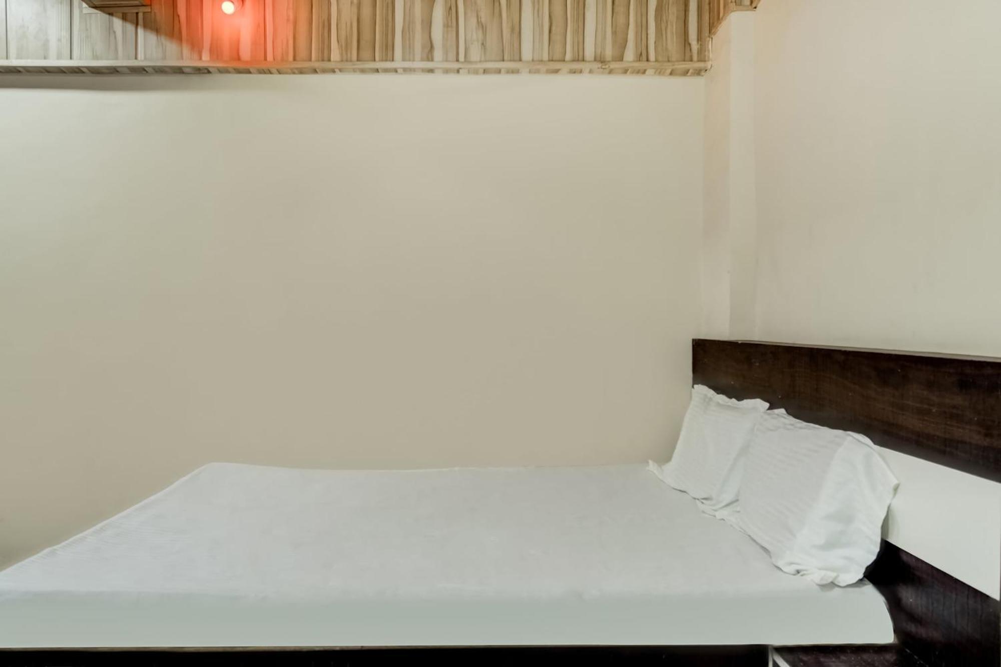 สปอต ออน 61441 สังคม รีแล็กซ์ พอยต์ Hotel Amarnath ภายนอก รูปภาพ