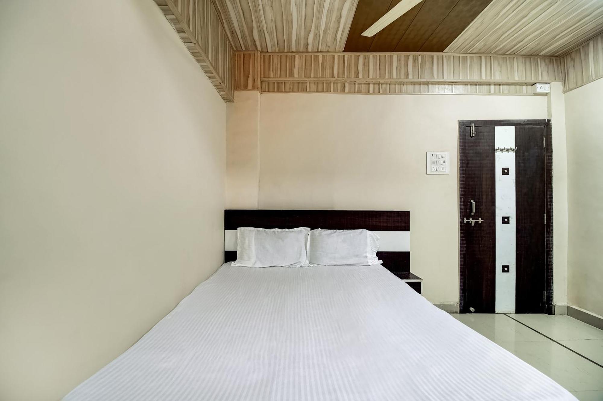 สปอต ออน 61441 สังคม รีแล็กซ์ พอยต์ Hotel Amarnath ภายนอก รูปภาพ