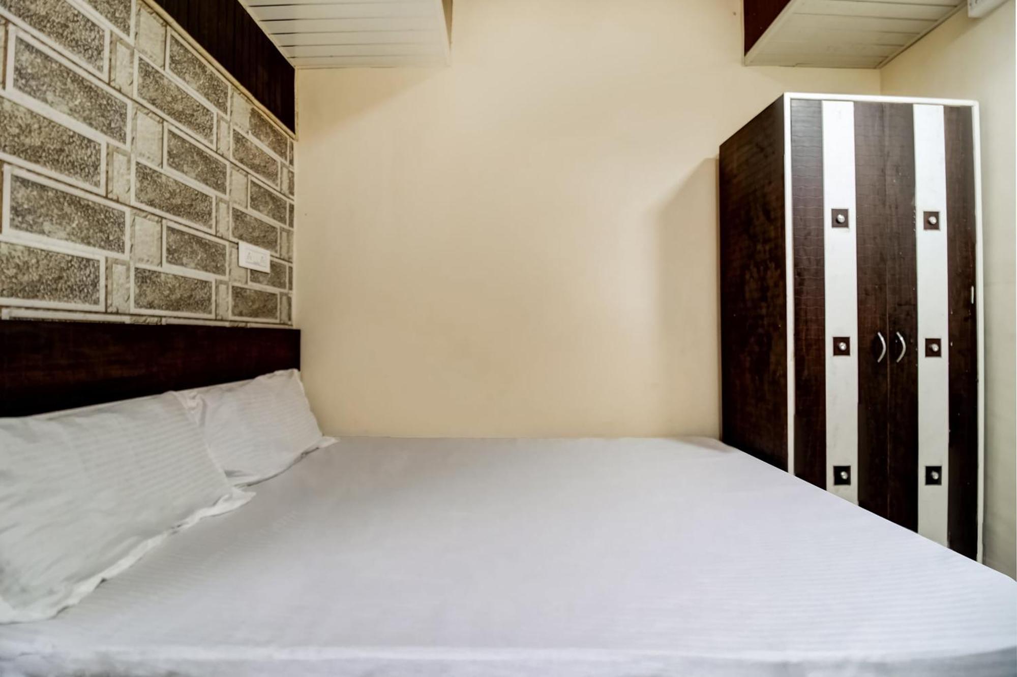 สปอต ออน 61441 สังคม รีแล็กซ์ พอยต์ Hotel Amarnath ภายนอก รูปภาพ