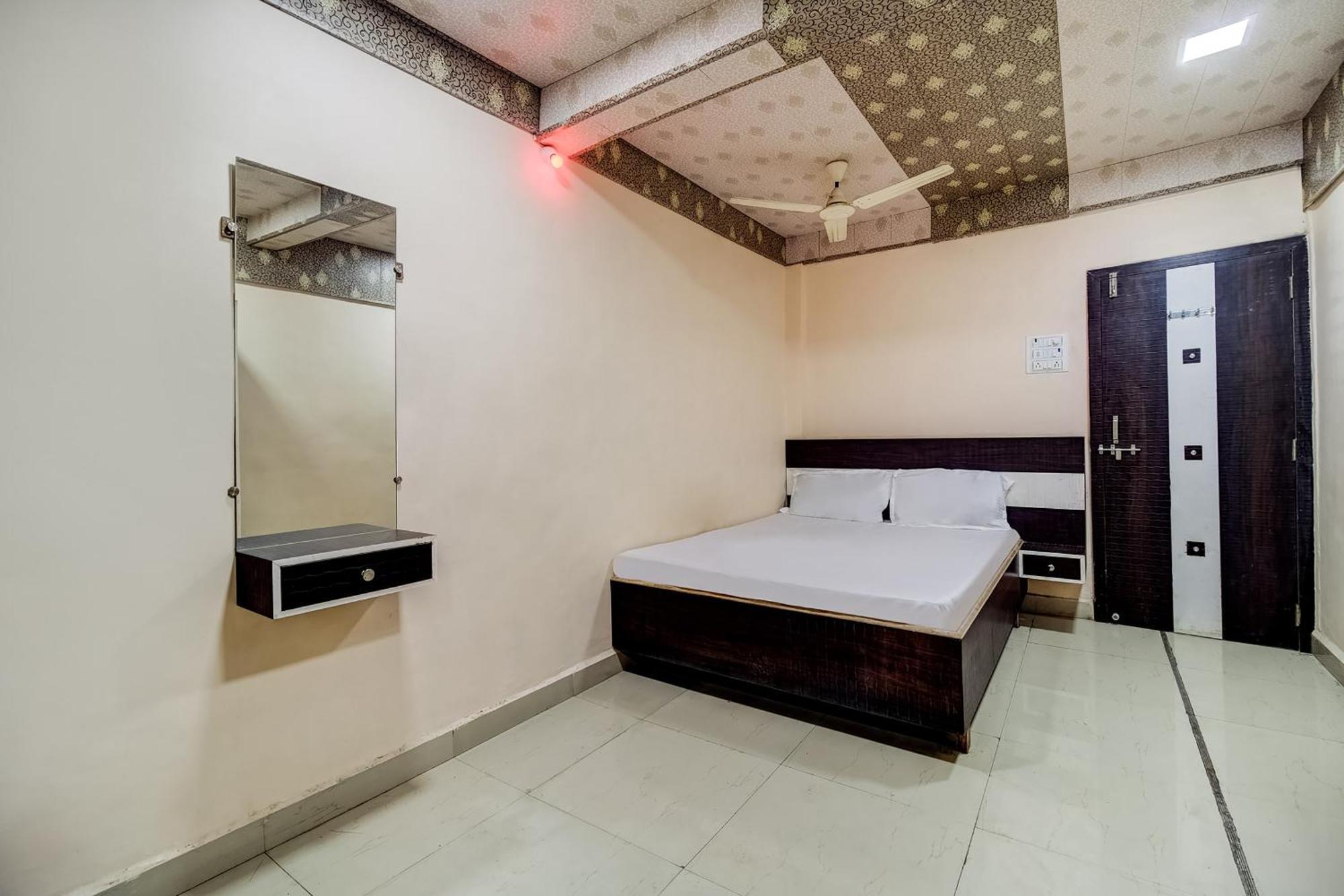 สปอต ออน 61441 สังคม รีแล็กซ์ พอยต์ Hotel Amarnath ภายนอก รูปภาพ