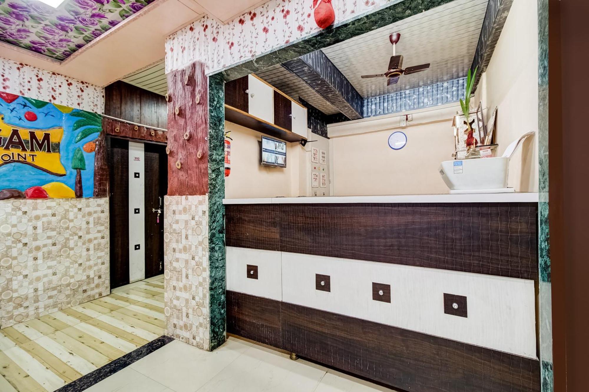สปอต ออน 61441 สังคม รีแล็กซ์ พอยต์ Hotel Amarnath ภายนอก รูปภาพ